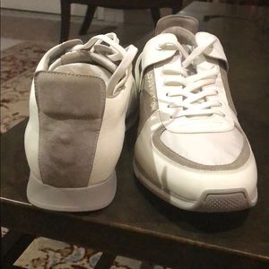 Louis Vuitton sneakers the bottoms are worn but